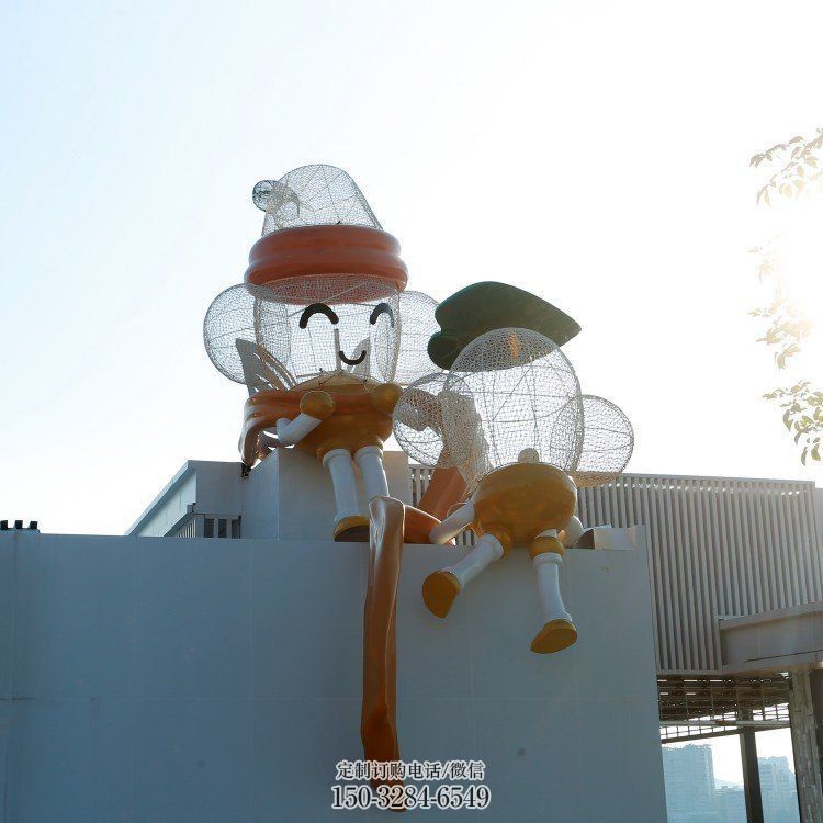 鏤空卡通雕塑服務(wù)商，美陳雕塑，鐵藝卡通雕塑訂做廠家