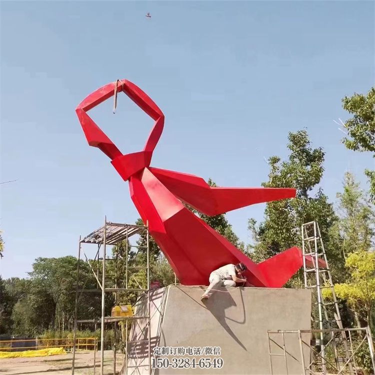 校園標(biāo)識(shí)雕塑，紅領(lǐng)巾雕塑，不銹鋼烤漆工藝雕塑