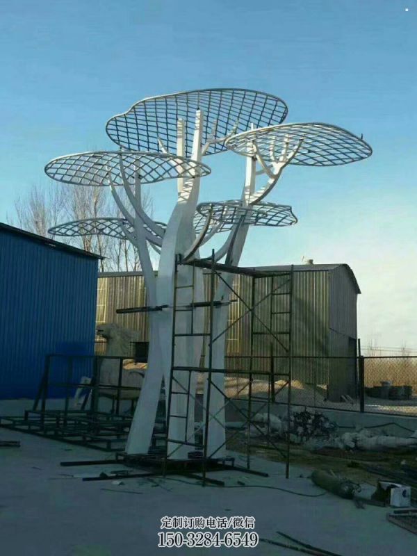 蘑菇樹雕塑制作，景區(qū)雕塑，城市鏤空蘑菇樹雕塑提供